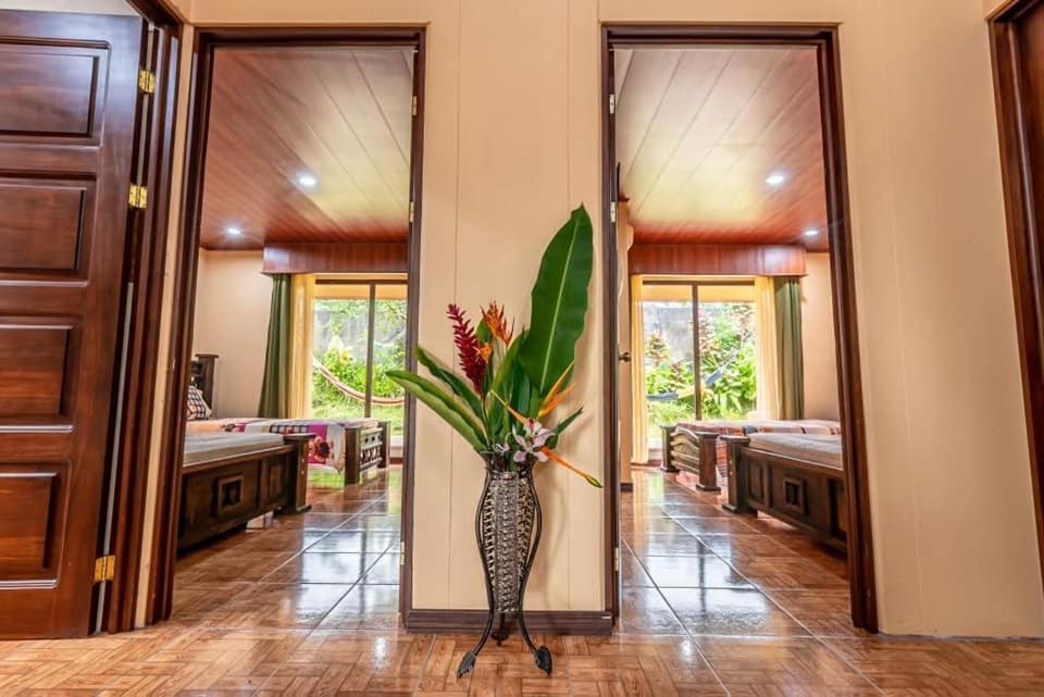 Aunty Arenal Lodge Ла Фортуна Экстерьер фото