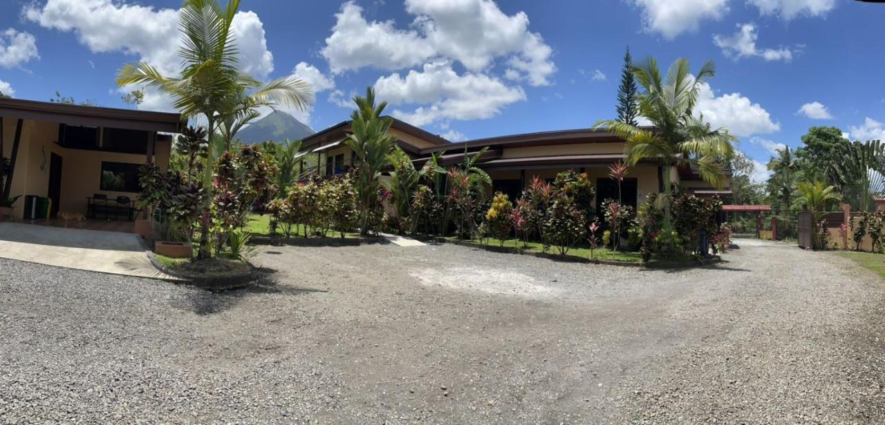 Aunty Arenal Lodge Ла Фортуна Экстерьер фото